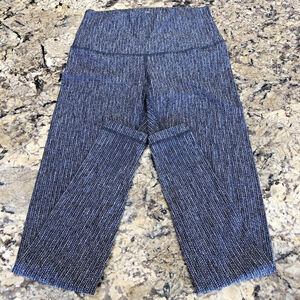 Size 26 X 29 Lululemon Pants Work Out Yoga Gym Tapered Black And White